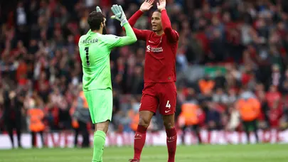 Dünya devi Virgil van Dijk önerisini reddetti: Transfer kapısını kapattılar