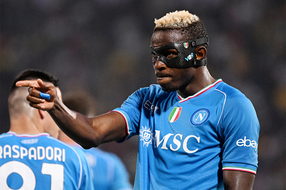 Napoli'den yeni sezona 3 gollü başlangıç