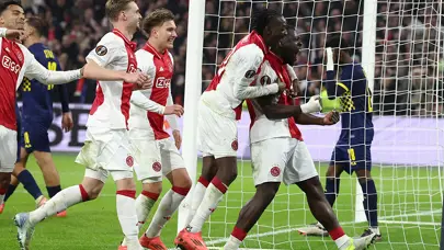 Ajax'tan Maccabi'ye 5 golle yendi