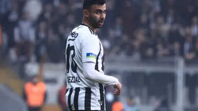 Rachid Ghezzal apar topar Fransa'ya gitti: Oğlu ile kayınvalidesi trafik kazası geçirdi