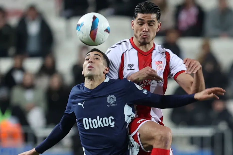 Trio'da Sivasspor-Fenerbahçe maçına damga vuran pozisyon tartışılmadı bile: "Açık, bariz, net..." - 4 Trio'da Sivasspor-Fenerbahçe maçına damga vuran pozisyon tartışılmadı bile: "Açık, bariz, net..." - 4