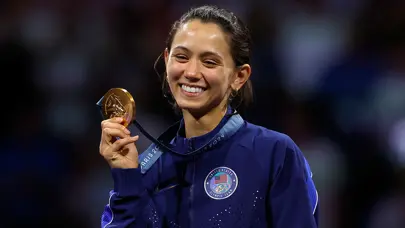 Lee Kiefer ve Koki Kano, eskrimde altın madalya kazandı