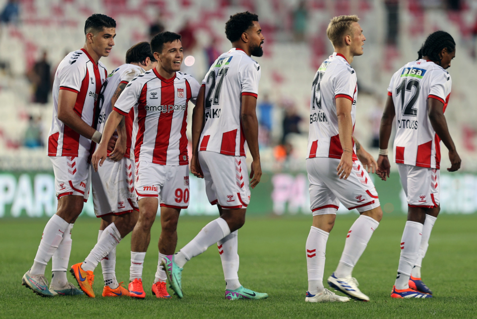 Adana Demirspor - Sivasspor maçı ne zaman, saat kaçta ve hangi kanalda? (Trendyol Süper Lig 10. hafta)