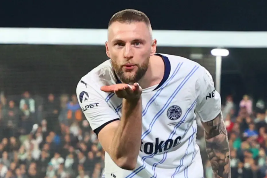 Ve anlaşma sağlandı: Fenerbahçe'den Süper Lig'i sallayacak 3 bomba transfer - 2
