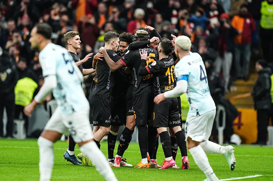 Adana Demirspor sahadan çekildi: Ne ceza alacak? - 2