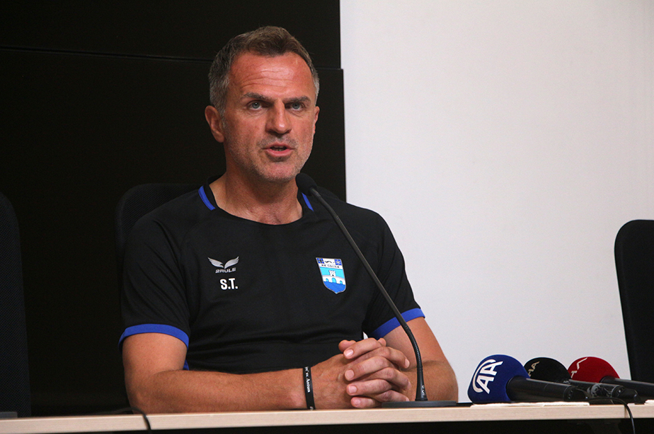 Osijek'in hocası Stjepan Tomas'tan Adana Demirspor açıklaması