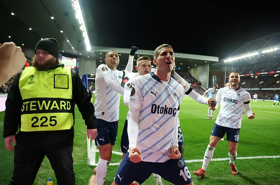 "Rangers'ı yendi ama Ibrox'u yenemedi" | Spor yazarları Fenerbahçe için ne dedi? - 2 "Rangers'ı yendi ama Ibrox'u yenemedi" | Spor yazarları Fenerbahçe için ne dedi? - 2