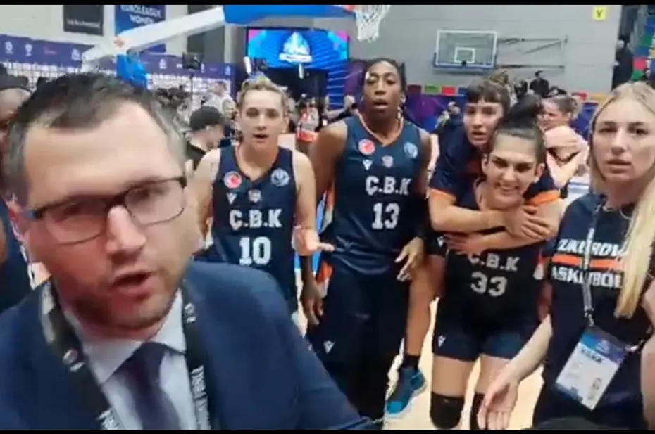 Türk Bayrağı'na çirkin müdahaleyle ilgili özür ve açıklama - 8