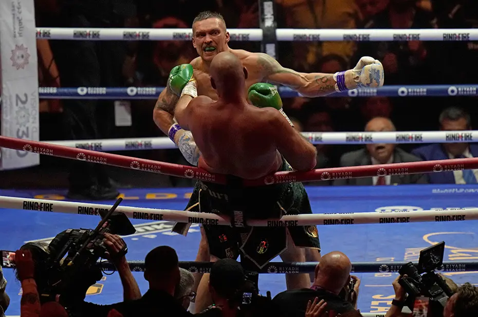 Boksta tarihi gece: Tyson Fury'yi yenen Oleksandr Usyk bir ilki başardı - 17