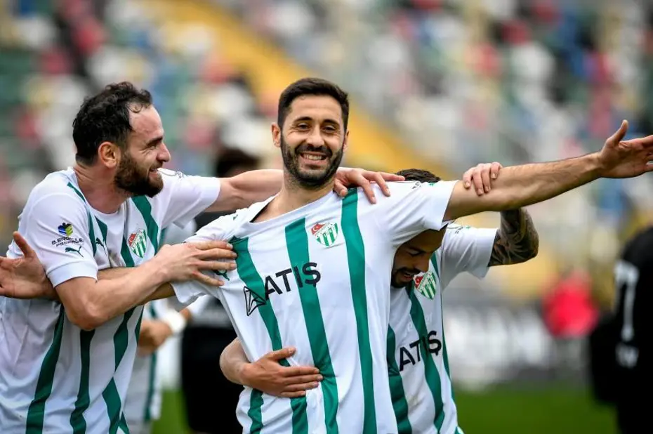 Bursaspor - Karşıyaka maçı şifresiz mi, hangi kanalda? Bursaspor - Karşıyaka maçı ne zaman, saat kaçta? - 3