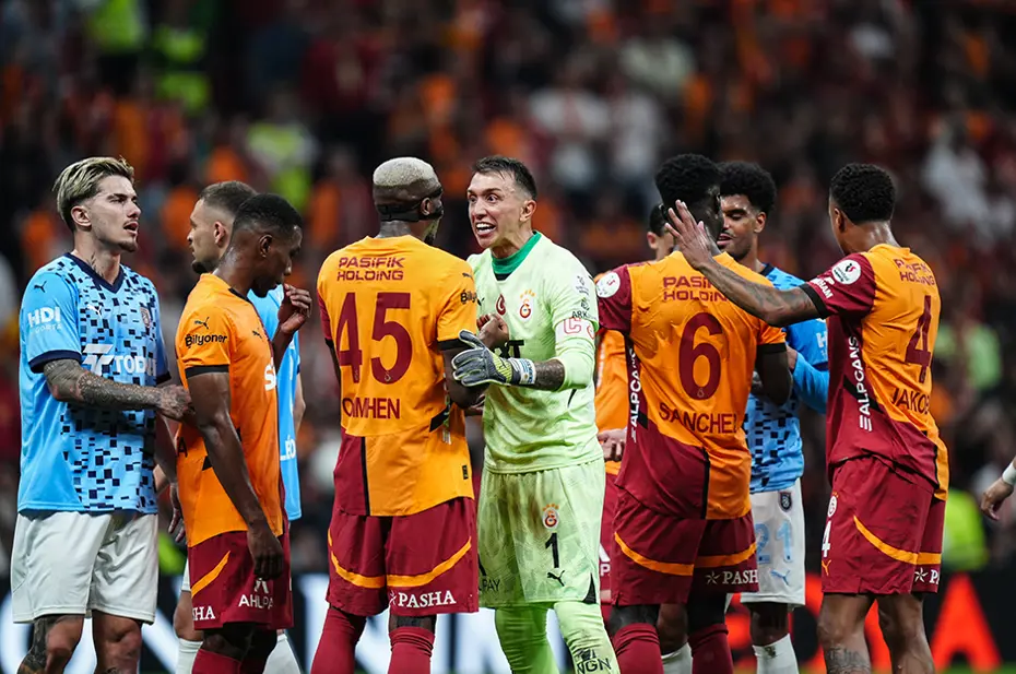 Büyük olay! İlk yarı bitti, Osimhen tartıştığı Ba'yı koridora çağırdı - 4