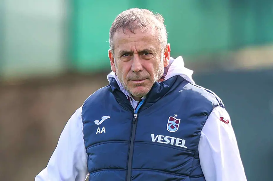 Trabzonspor'da devre arasında ayrılık: İstanbul ekipleriyle temasta - 2 Trabzonspor'da devre arasında ayrılık: İstanbul ekipleriyle temasta - 2