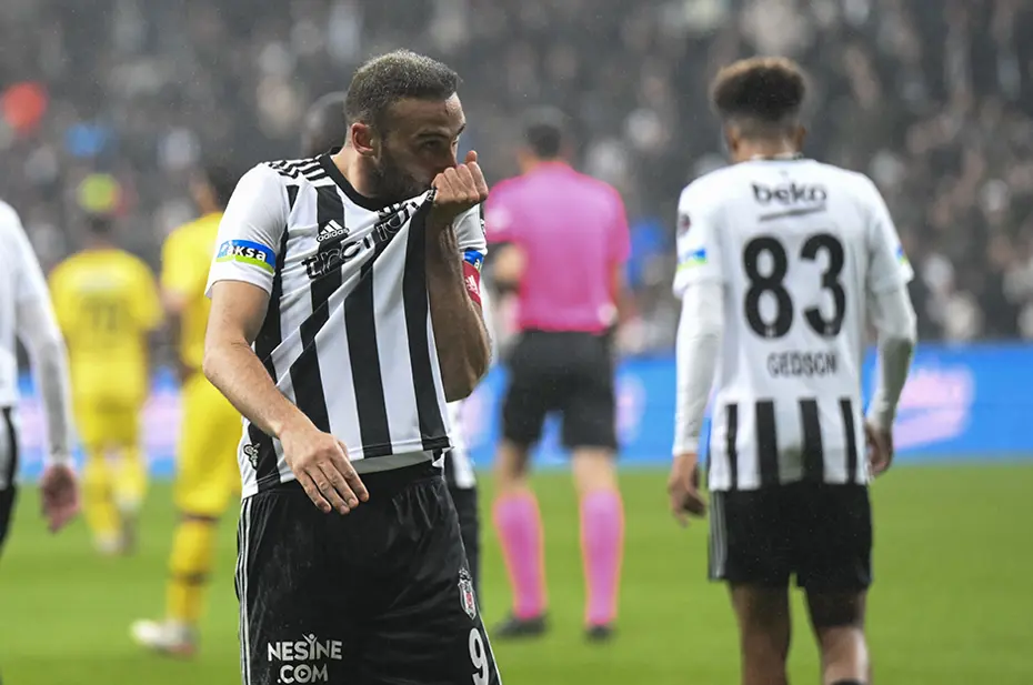 Beşiktaş'tan Cenk Tosun'a yeni sözleşme - 6 Beşiktaş'tan Cenk Tosun'a yeni sözleşme - 6