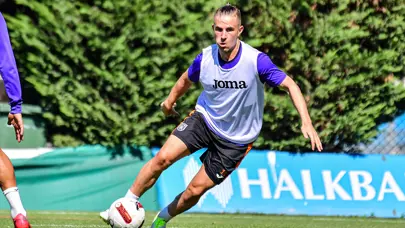 Dimitris Pelkas'tan 2 yıllık imza