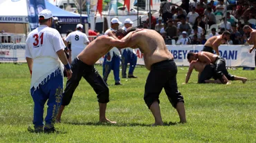 Türkiye Yağlı Güreş Ligi'nin 3'üncü ayağı Gaziantep'te başladı