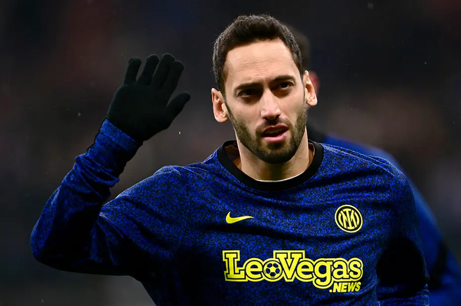 Hakan Çalhanoğlu'ndan çarpıcı itiraf: "Ülkemde kendimi dışlanmış hissediyorum" - 4