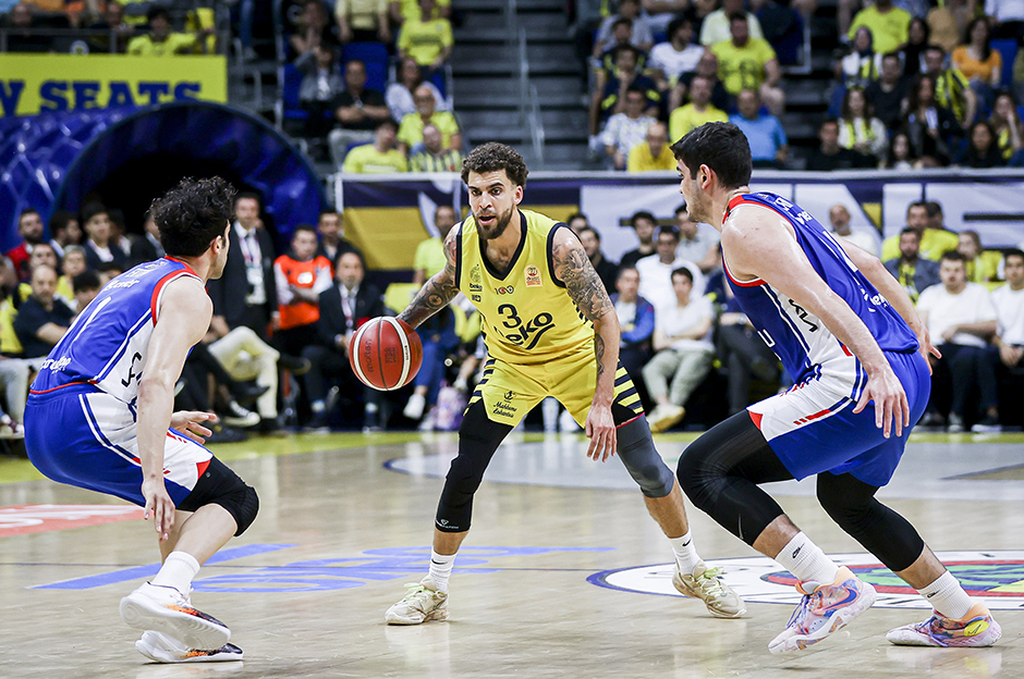 Anadolu Efes Fenerbahçe Beko maçı ne zaman, saat kaçta ve hangi kanalda? Türkiye Kupası finali şifresiz mi yayınlanacak?