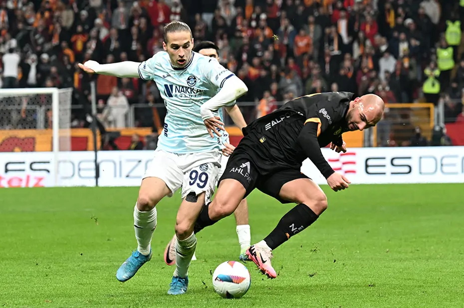 Avrupa basını, Galatasaray-Adana Demirspor maçını konuşuyor: "Türk futbolunda skandal" - 9 Avrupa basını, Galatasaray-Adana Demirspor maçını konuşuyor: "Türk futbolunda skandal" - 9