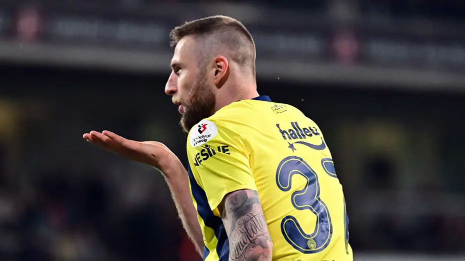 Fenerbahçe, Jhon Duran sonrası taraftarların en çok istediği transferi bitiriyor - 2