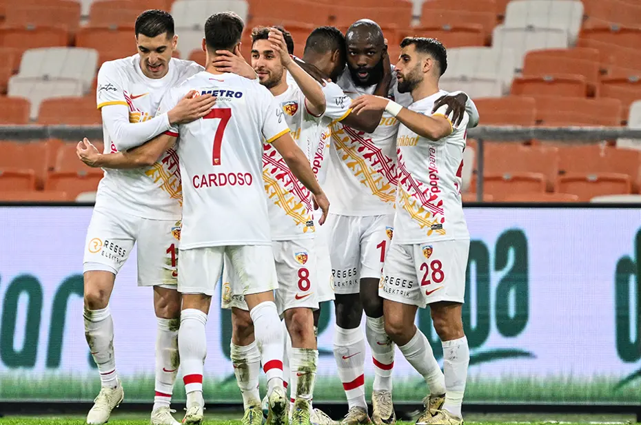 Dünyanın en iyi takımları açıklandı: 86 sıra birden yükselen Türk takımı hangisi? - 24