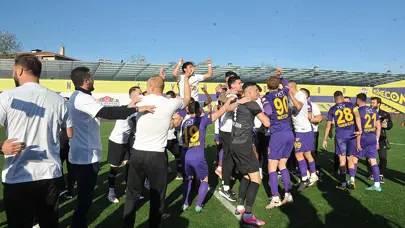 Bakan Bak ve TFF'den Eyüpspor'a tebrik mesajı