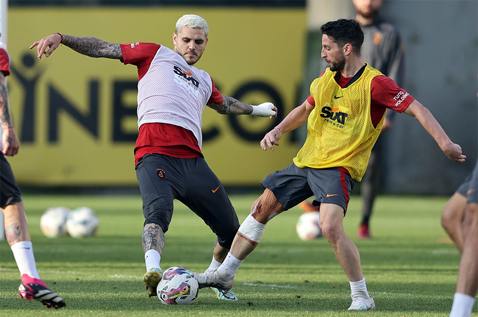 Galatasaray sezonun maçının hazırlıklarına başladı