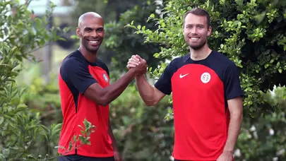 Antalyaspor'dan bir defansa bir orta saha takviye