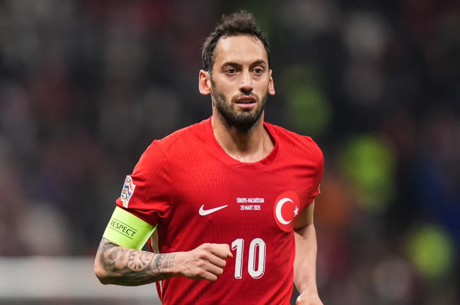 Hakan Çalhanoğlu'nun Arda Güler açıklaması İspanya'da olay oldu: Kaderini değiştirecek ihtimali duyurdular - 1 Hakan Çalhanoğlu'nun Arda Güler açıklaması İspanya'da olay oldu: Kaderini değiştirecek ihtimali duyurdular - 1