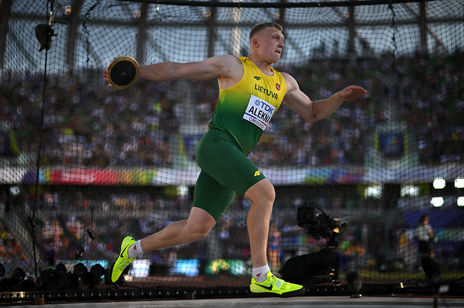 Mykolas Alekna 38 yıllık dünya rekorunu kırdı