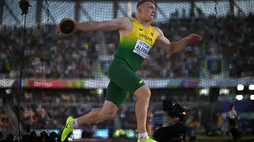 Mykolas Alekna 38 yıllık dünya rekorunu kırdı
