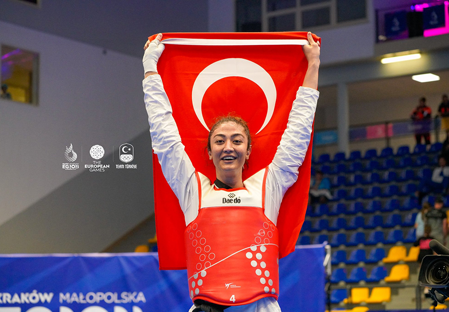 Tekvandocu kızlar gözünü olimpiyatlara dikti