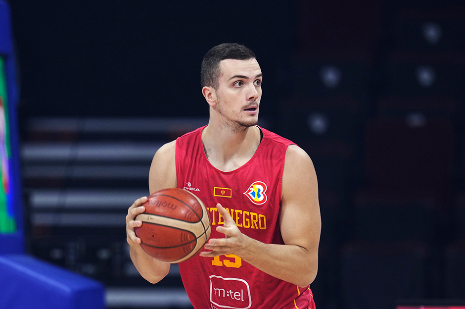 Beşiktaş'a Kızılyıldız'dan 2.10'luk pivot