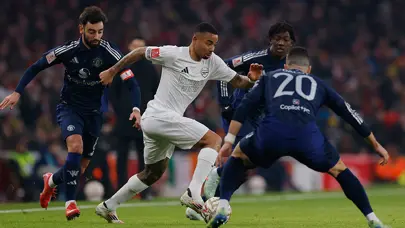 Arsenal'a golcüsünden kötü haber