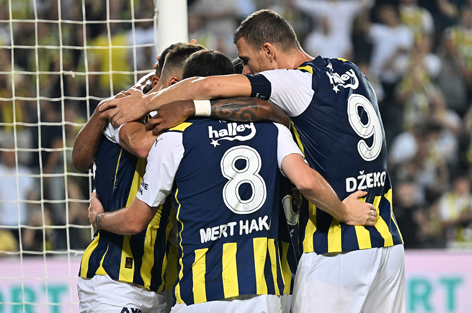 Fenerbahçe Konferans Ligi kadrosunu açıkladı