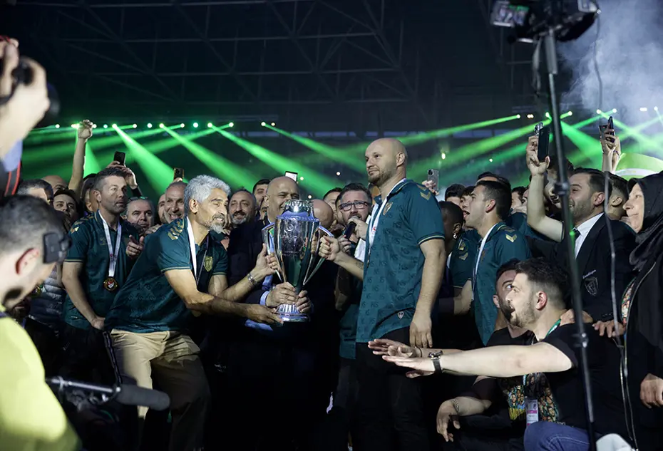 Şampiyon Kocaelispor kupasına kavuştu - 5 Şampiyon Kocaelispor kupasına kavuştu - 5