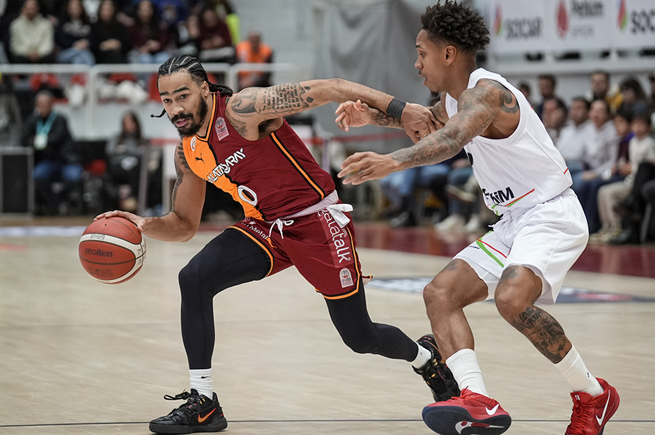 Galatasaray'a Livingston'dan kötü haber