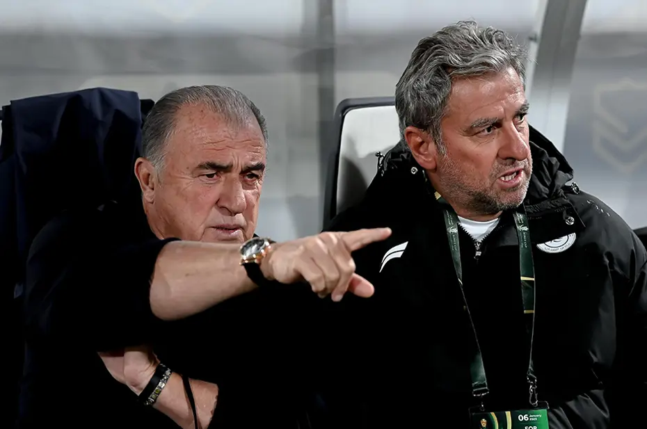 Futbolcular istedi, Fatih Terim veto etti: "Yarın idman var" - 4 Futbolcular istedi, Fatih Terim veto etti: "Yarın idman var" - 4