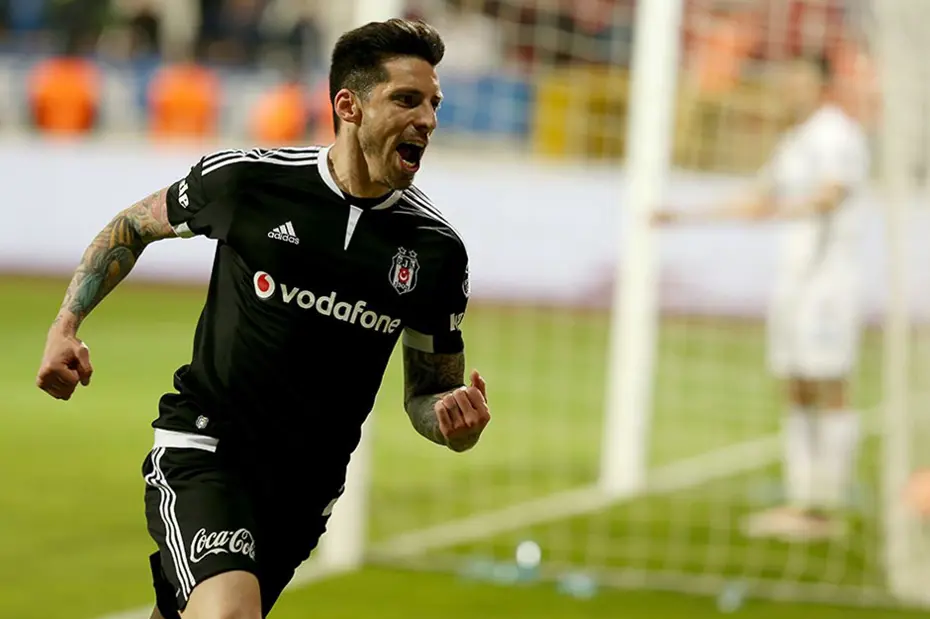 Süper Lig'de forma giyen Arjantinli en iyi 12 isim - 10 Süper Lig'de forma giyen Arjantinli en iyi 12 isim - 10