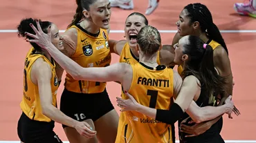 VakıfBank, Dünya Kulüpler Şampiyonası'nda yarı finalde