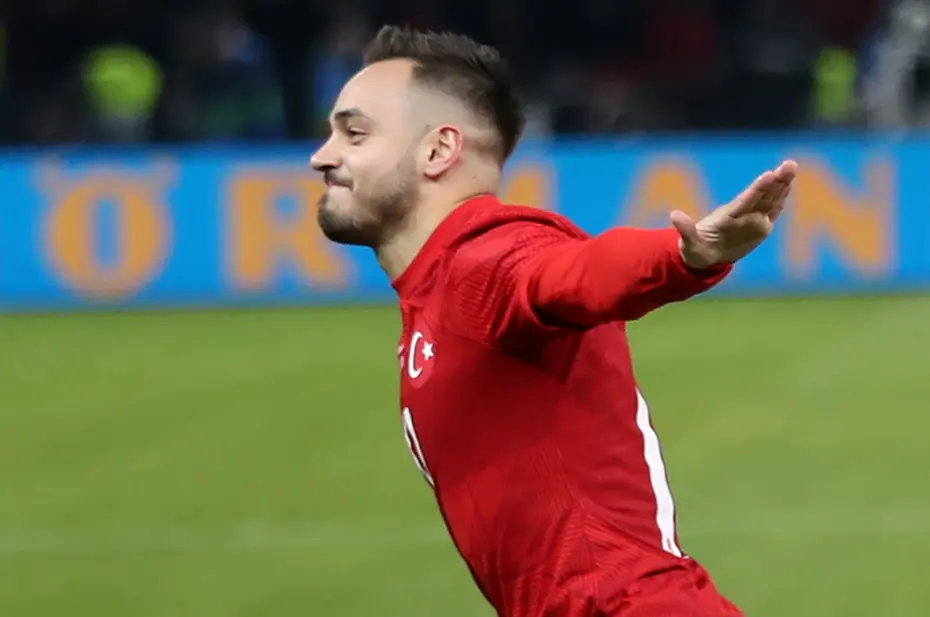 Rıza Çalımbay'ın raporu sonrası Beşiktaş 2 milli futbolcunun peşinde - 5