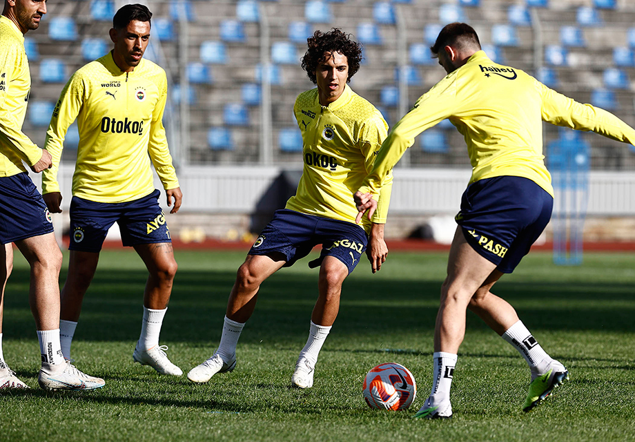 Fenerbahçe - Neftçi Bakü maçı hangi kanalda, ne zaman, saat kaçta canlı yayınlanacak?