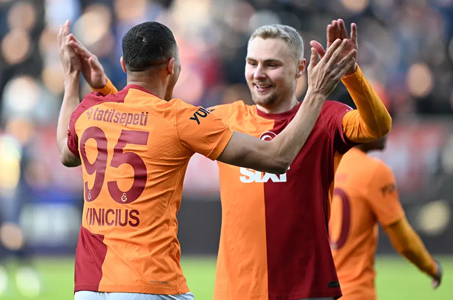 "Şampiyonluk alametleri" | Spor yazarları Galatasaray için ne dedi? - 2