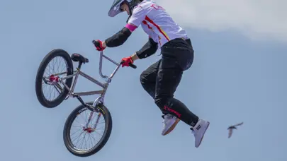 Paris 2024 Olimpiyat Oyunları'nda BMX serbest stilde madalyalar dağıtıldı Paris 2024 Olimpiyat Oyunları'nda BMX serbest stilde madalyalar dağıtıldı