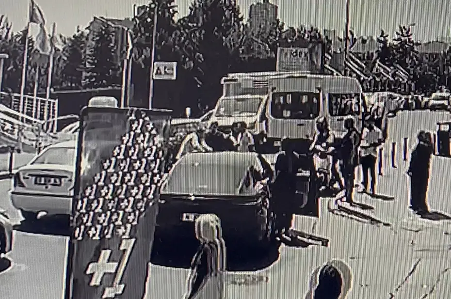 Umut Meraş'ın yaptığı kaza böyle görüntülendi - 5 Umut Meraş'ın yaptığı kaza böyle görüntülendi - 5
