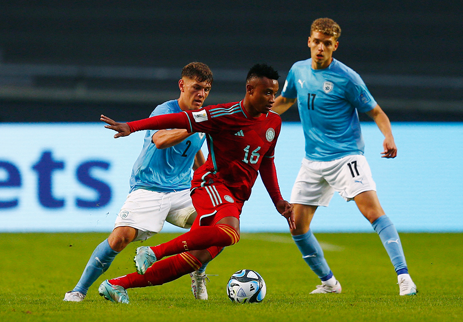 Maçta Filistin bayrağı açan taraftar gözaltına alındı