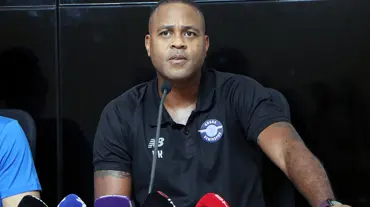 Patrick Kluivert: "12’nci adam yanımızda olacak"