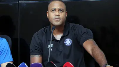 Patrick Kluivert: "12’nci adam yanımızda olacak"