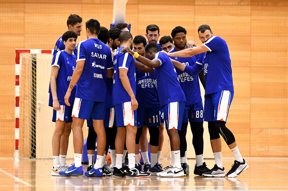 Anadolu Efes sponsorluk anlaşmasını duyurdu