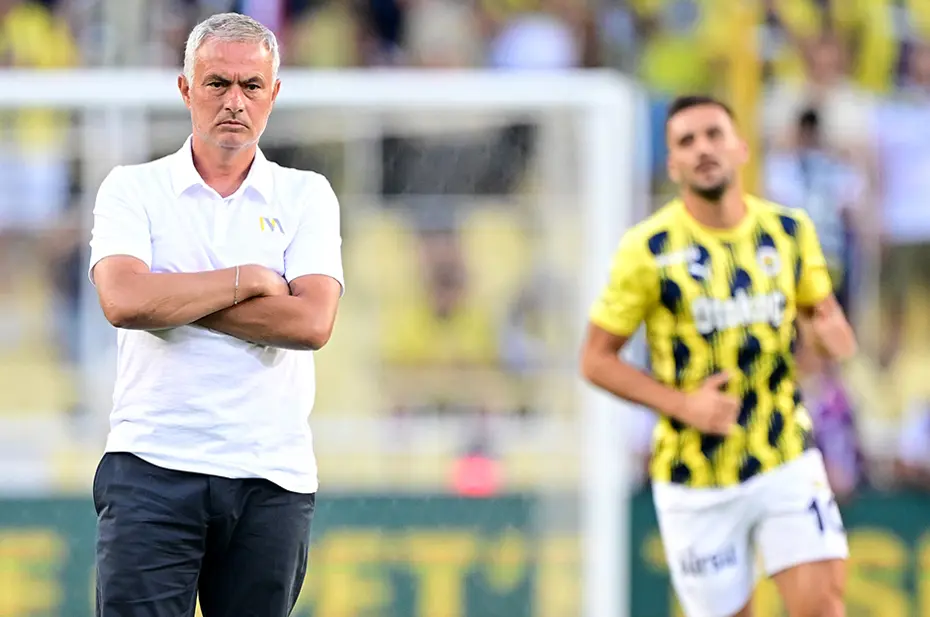 Fenerbahçe - Lille maçından kareler: Mourinho'dan Tadic sürprizi - 14 Fenerbahçe - Lille maçından kareler: Mourinho'dan Tadic sürprizi - 14