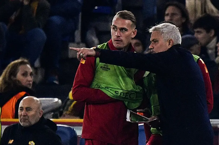 Beşiktaş'a sürpriz isim: Mourinho çok yakından tanıyor - 5